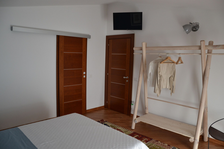 Bedroom 2, Cherry Season, Chieti