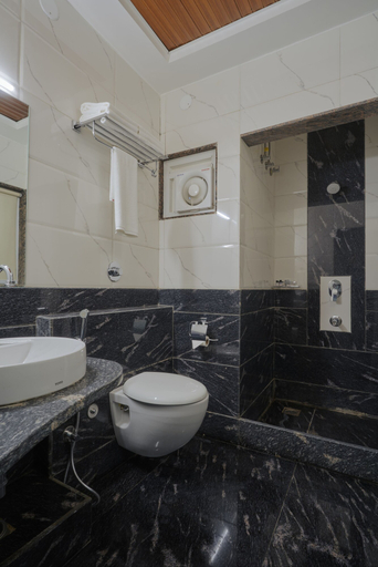 Bathroom 4, Hotel Gyangarh, Udaipur