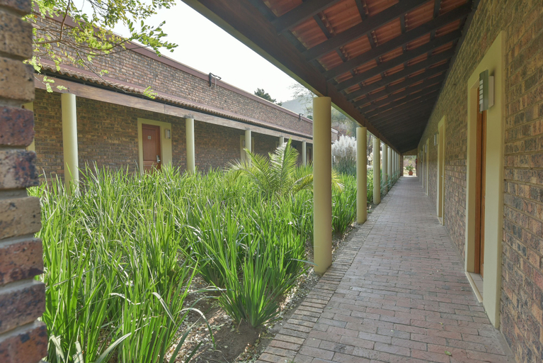Exterior & Views 2, The Venue Country Hotel & Spa, West Rand