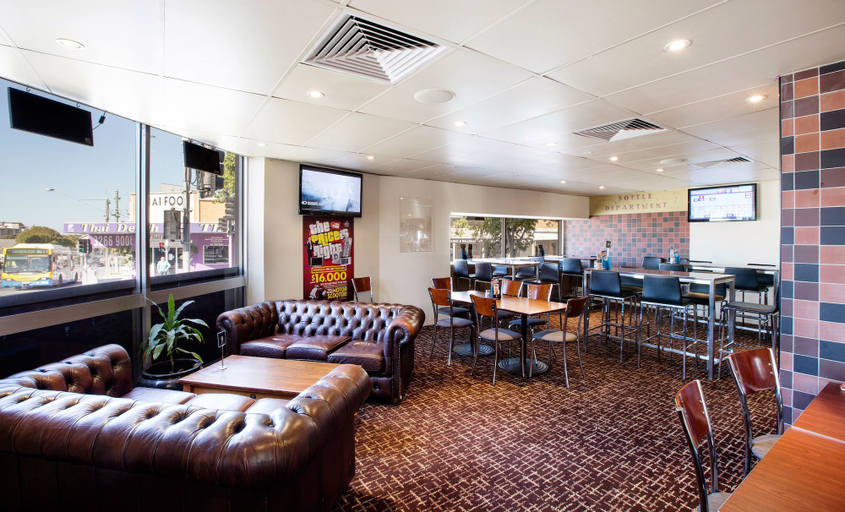 Food & Drinks 5, Nightcap at Prince of Wales Hotel, Nundah