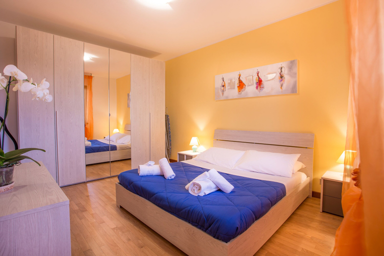 Bedroom 3, Buttrio Appartamento nel Verde, Udine