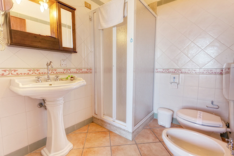 Bathroom 5, Agriturismo Vultaggio, Trapani