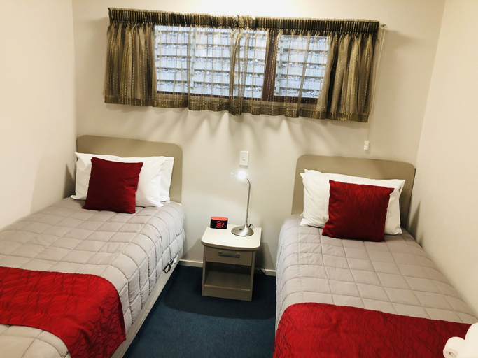 Bedroom 2, ASURE Scenic Route Motor Lodge, Timaru