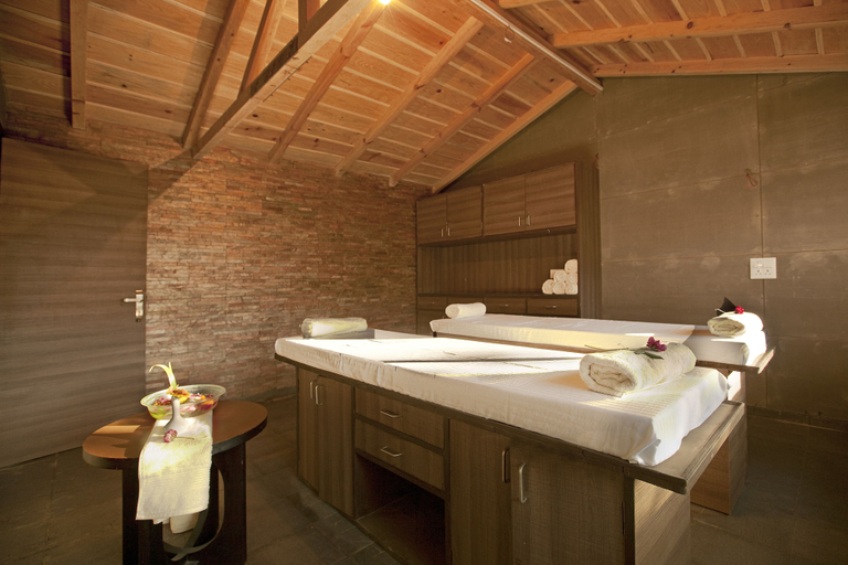 Bathroom 5, Sea Hawk Hill Resort - A Luxury Boutique Resort, Nainital