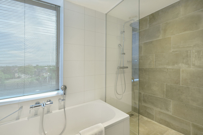 Bathroom 5, Van der Valk Hotel Nijmegen - Lent, Nijmegen