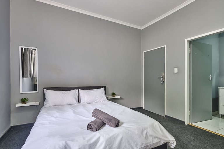 Bedroom 2, Inn & Out Sandton, City of Johannesburg