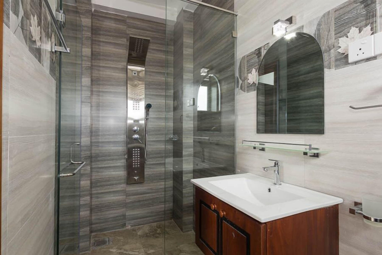 Bathroom 4, Akara Apartments - W.A Silva Mw, Thimbirigasyaya