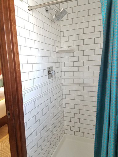 Bathroom 4, Shoshone Inn, Inyo