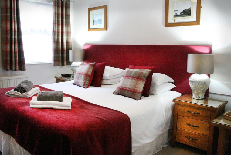 Bedroom 2, Townhouse Rooms, Cornwall