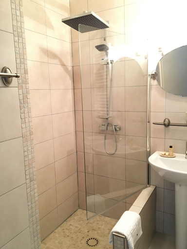 Bathroom 5, Presbytere, Vosges