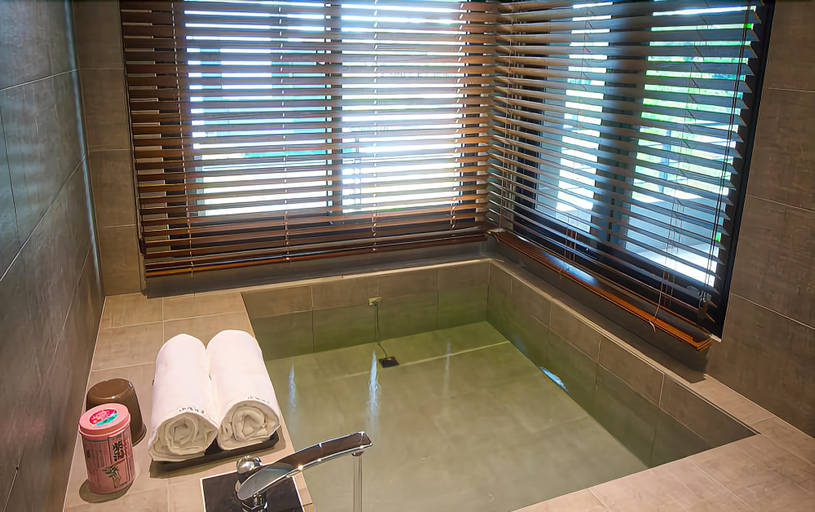 Bathroom 4, The Sunbeam Hideaway Bed & Breakfast, Yilan