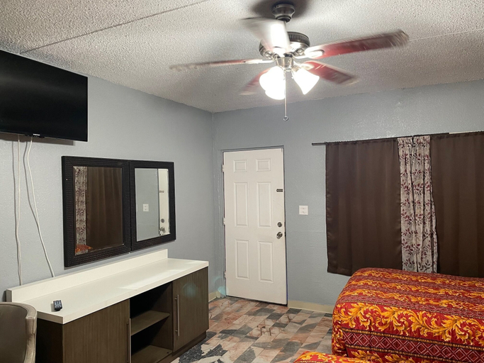 Bedroom 2, Southwind Inn, Cameron