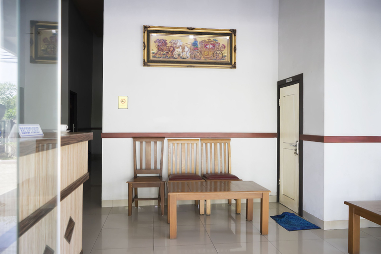 Others 4, OYO 1283 Guest House Loemajan, Jambi