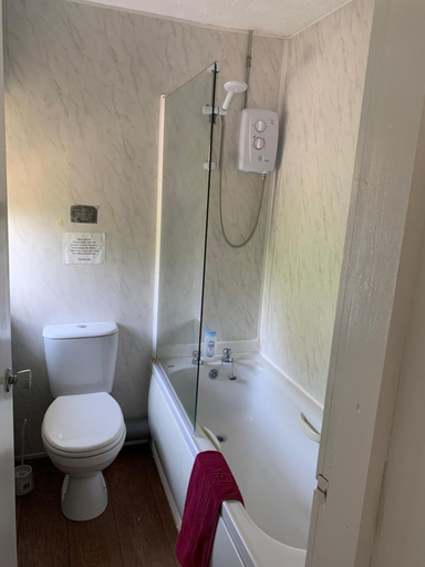 Bathroom 4, Boston Lodge, Lincolnshire