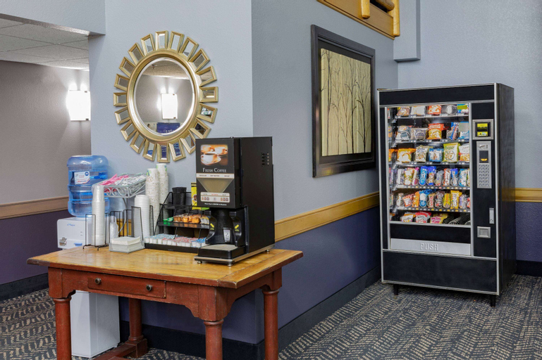 Food & Drinks 5, AmericInn by Wyndham Sayre, Beckham