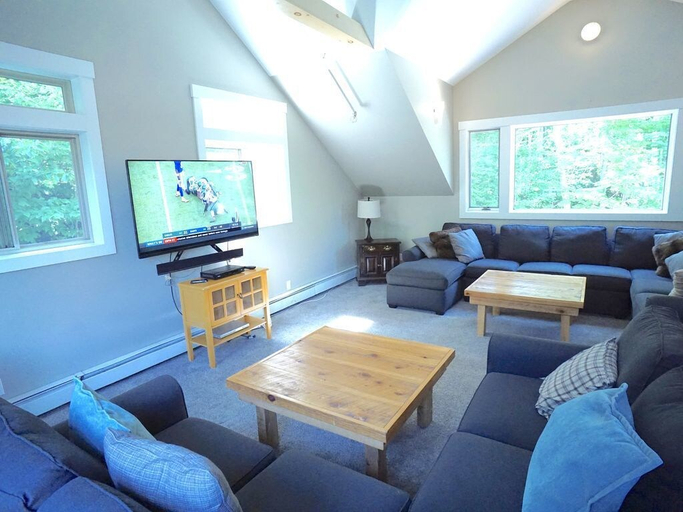 Others 4, Secluded 6 Acre Property near Mountain Road, Rutland