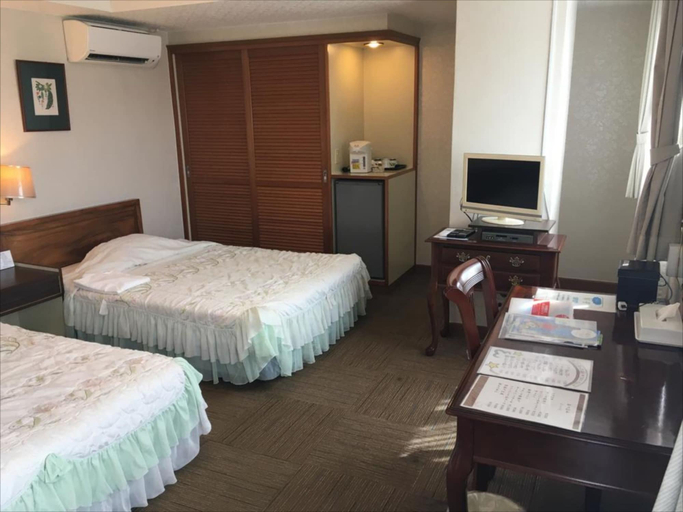 Bedroom 3, Sunrise Hotel Okinawa, Okinawa