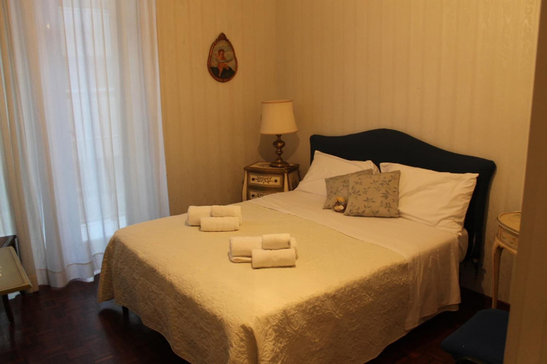 Bedroom 2, Stendhal14, Napoli