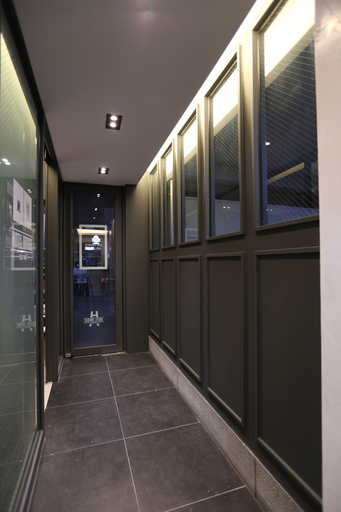 Others 5, Hotel Bridge, Yeongdo