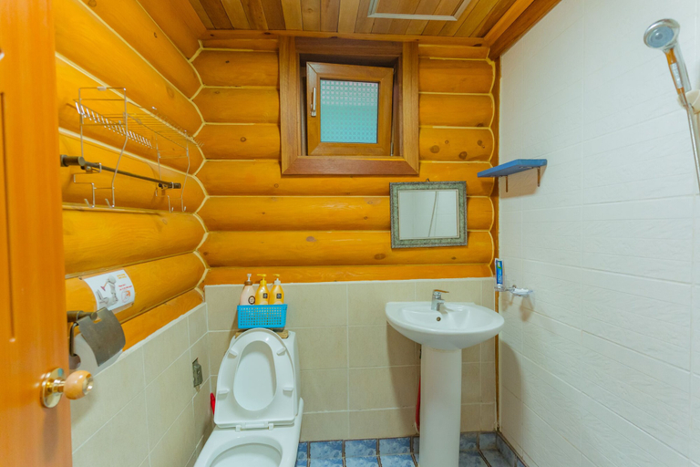 Bathroom 3, Jeju Jungmun Log Pension & Resort, Seogwipo
