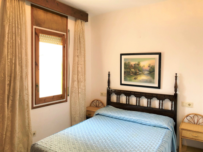 Bedroom 2, Apto económico Llança Centro - 109, Girona