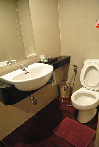 Bathroom 5, Kong Garden View Resort, Muang Chiang Rai