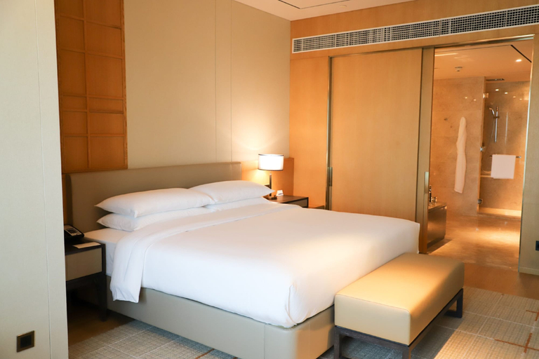 Bedroom 4, Hyatt Regency Shenzhen Airport, Shenzhen