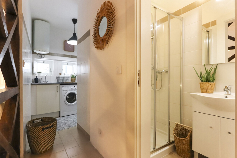 Bathroom 4, Golden Studio by Homing, Lisbon