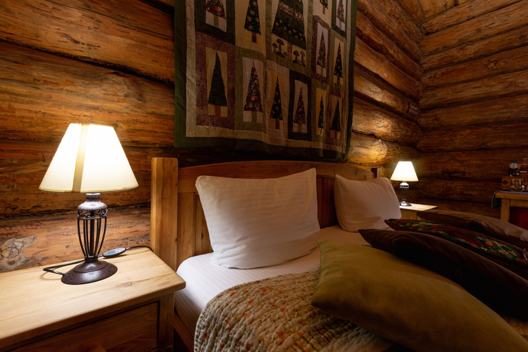 Bedroom 3, Ethnocomplex Bobrovaya Dolina, Zav'yalovskiy rayon