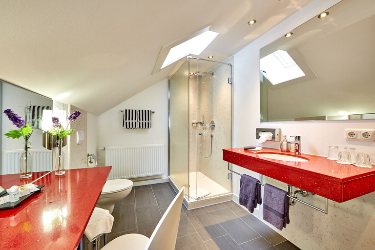 Bathroom 5, Zum Turm - Apartments und Gästezimmer, Garmisch-Partenkirchen