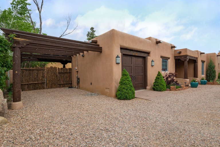 Exterior & Views 2, Alameda Escondido - Historic East Side Luxury, Walk Everywhere, Santa Fe