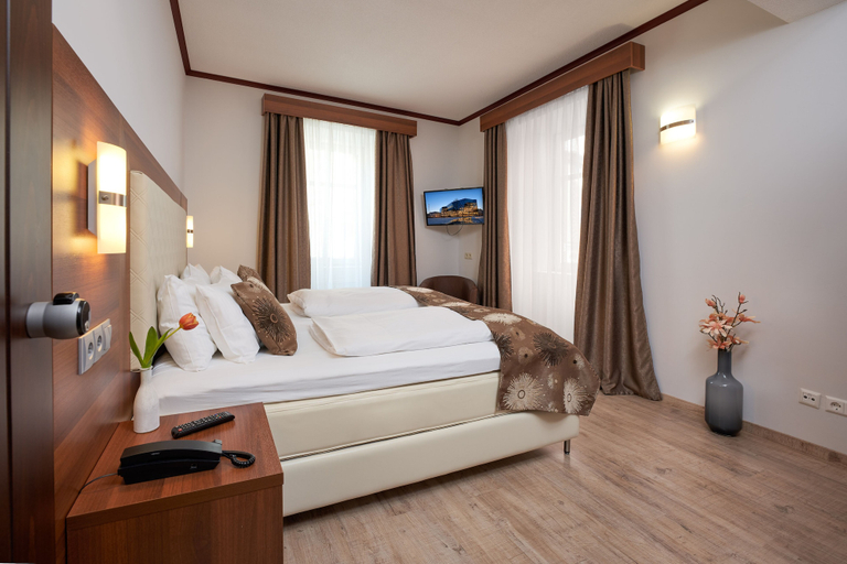 Bedroom 3, Hotel Meyerhof Lörrach, Lörrach