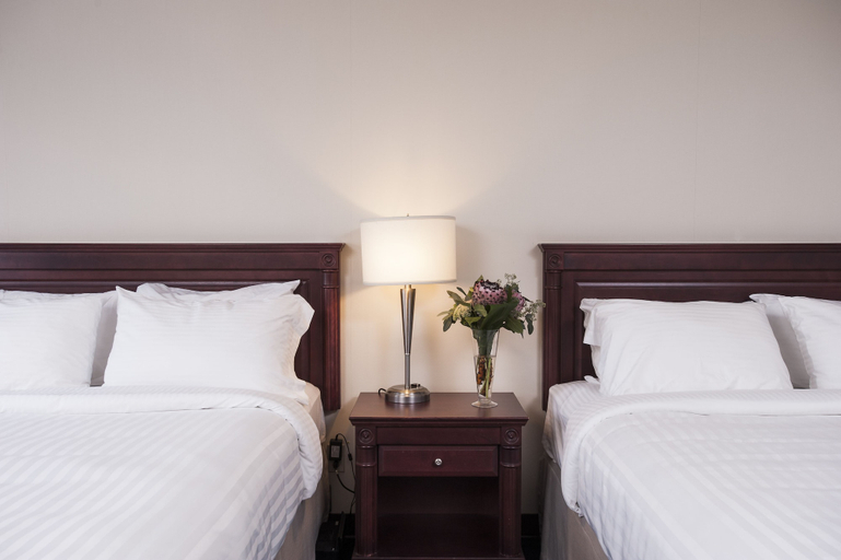 Bedroom 4, Le Deville par G5, Rouyn-Noranda