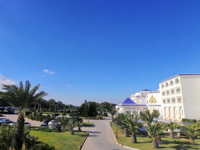Exterior & Views, Luxurious Apartment in le Palace, La Marsa