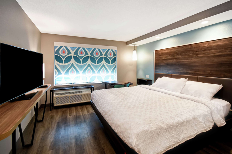 Bedroom 3, Tru by Hilton Fort Wayne, IN, Allen