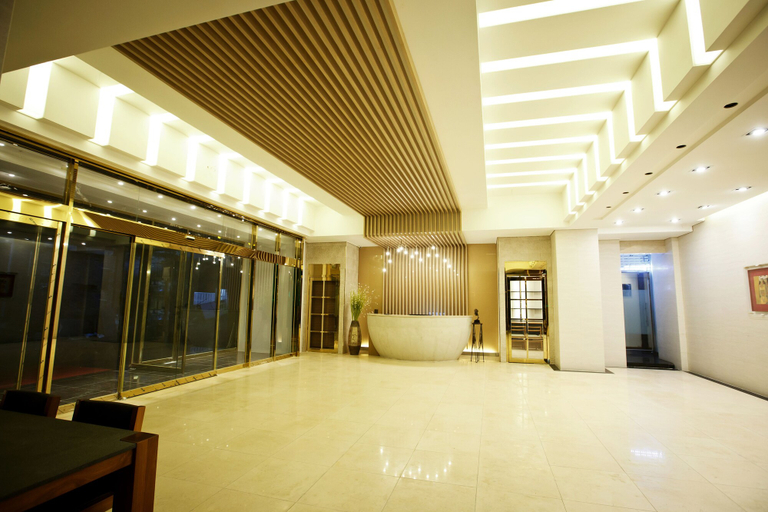Others 5, Ariana Hotel, Buk