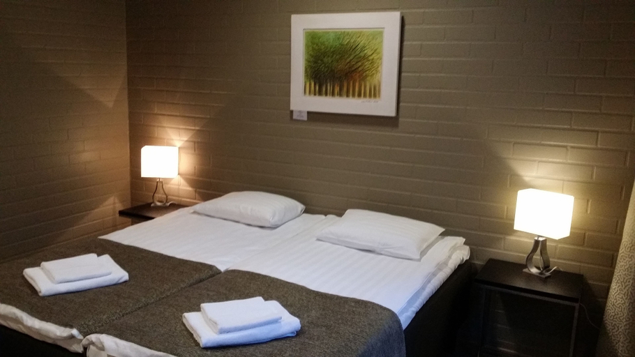 Bedroom 3, Hotelli Viikinhovi, Central Finland