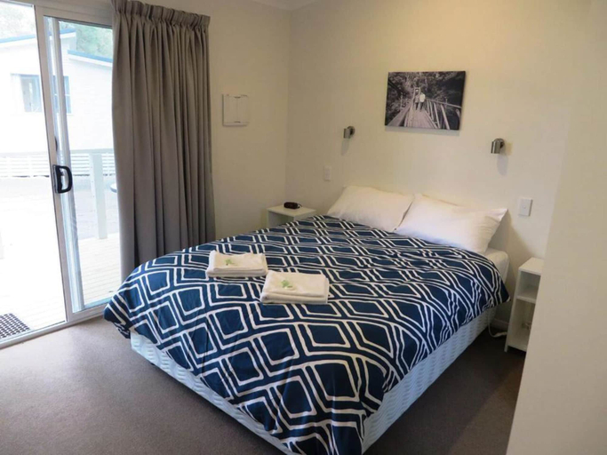 Bedroom 2, Yea Riverside Caravan Park, Murrindindi - West