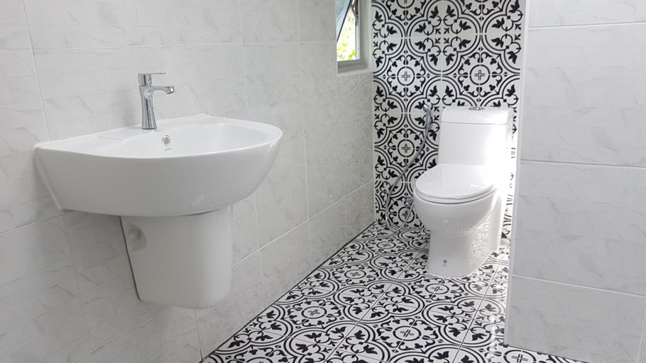 Bathroom 4, Nua Tone Resort & Cafe, Phuket Island