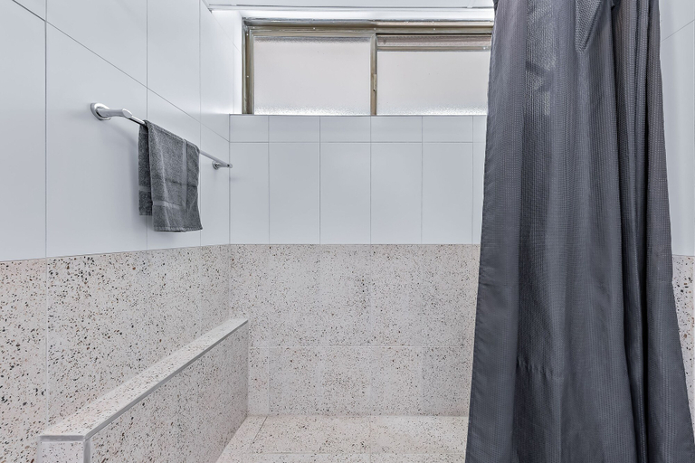 Bathroom 4, Ocean Views 49A, Whitsunday