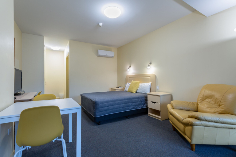Bedroom 2, Mayfair Plaza Motel, Hobart