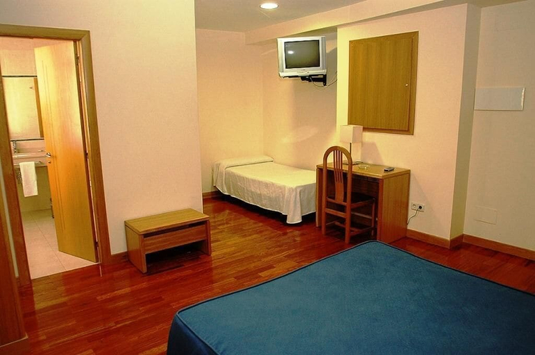 Bedroom 3, Hotel Arteixo, A Coruña