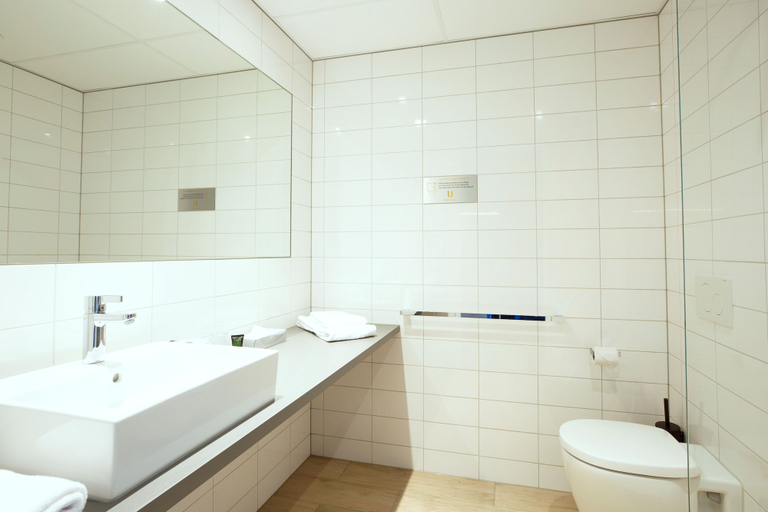 Bathroom 4, U Parkhotel, Enschede