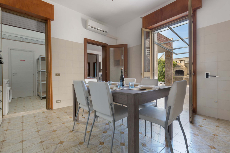 Others 5, 2293 Villetta Mare Bello by Barbarhouse, Lecce