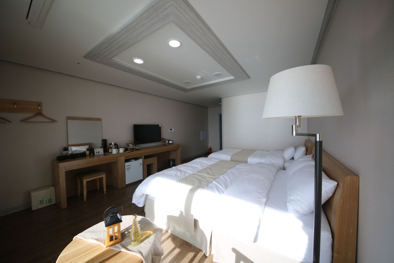 Bedroom 2, Hotel Aroha, Seogwipo