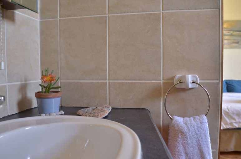 Bathroom, Salty Jackal Surf Camp, Swakopmund