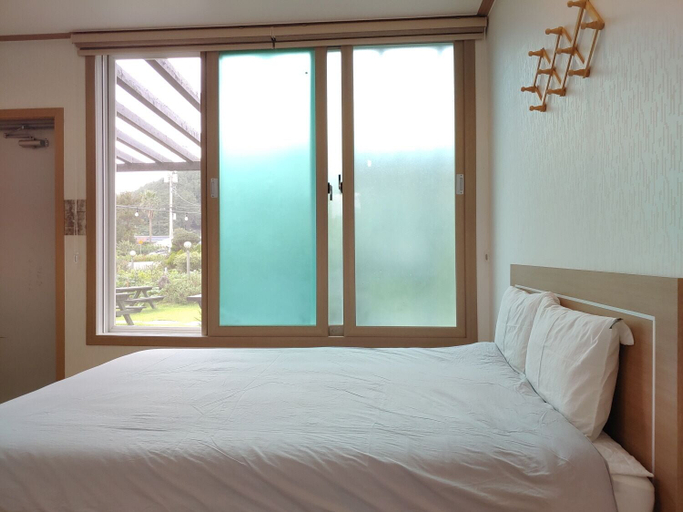Bedroom 2, Orumm Pension, Jeju