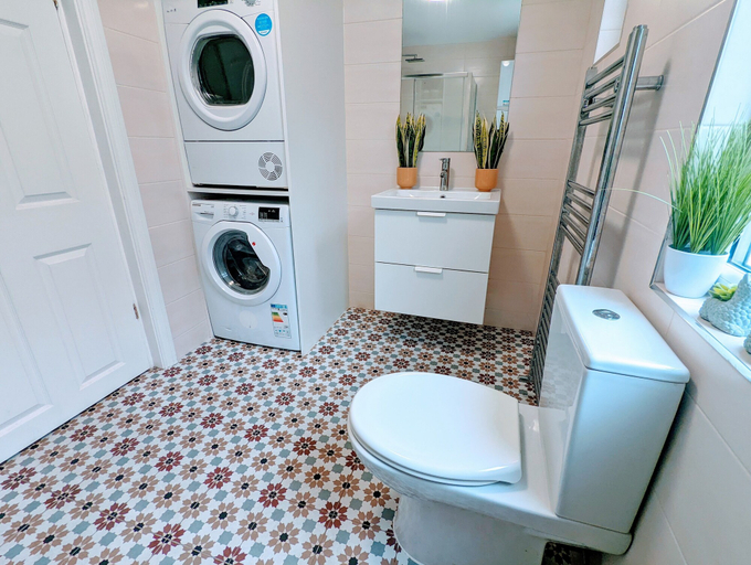 Bathroom 4, TopHome Stoke Newington, London