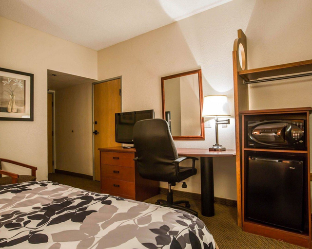 Bedroom 3, Sleep Inn Pelham Oak Mountain, Shelby