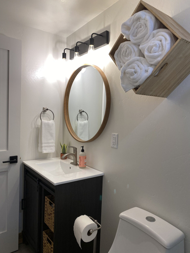 Bathroom 4, The Darmont Hotel and Suites, Ravalli